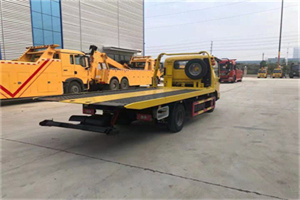 秦州非事故拖车