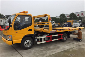 秦州哪里有拖车服务