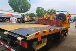 秦州附近拖车电话号码服务